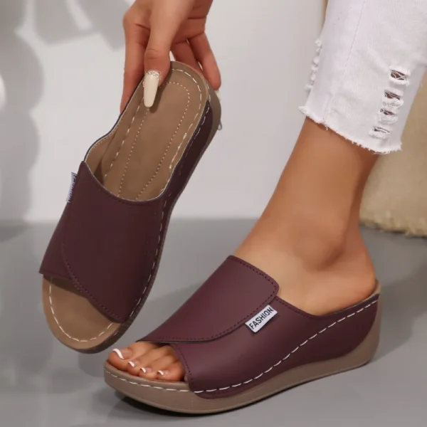 Summer Soft Platform Slippers Women 2025 Fashion Peep Toe Wedges Flip Flops Woman Light Med Heel Casual Beach Shoes